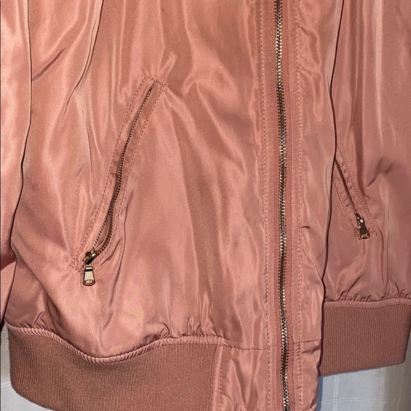 Dynamite pink bomber jacket - Picture 3 of 4